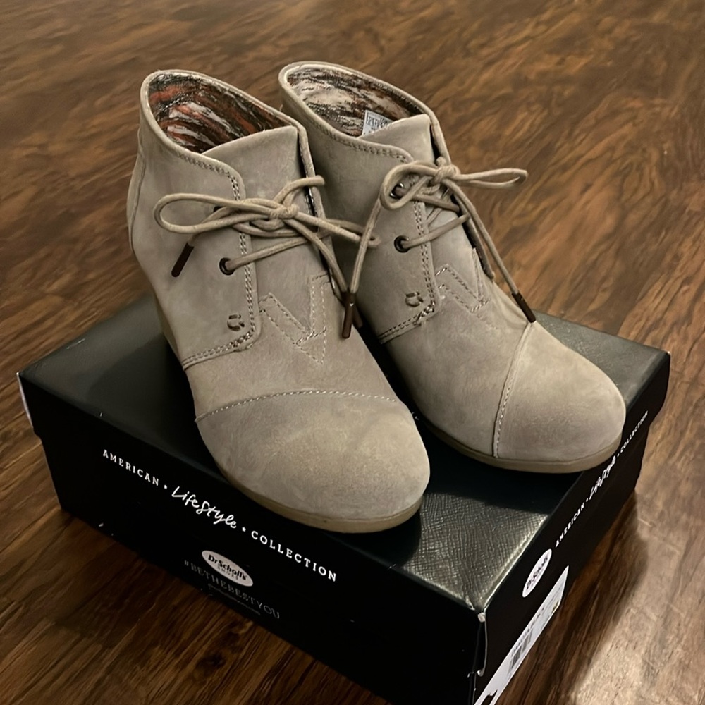 Toms desert suede bootie - taupe - size 6.5